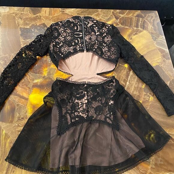 Boohoo sexy dress, size 2 - Picture 6 of 6